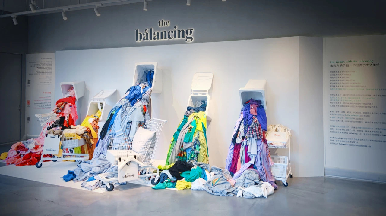 武漢展會設(shè)計(jì)搭建公司領(lǐng)你看最具有創(chuàng)意00家企業(yè)展臺的2023進(jìn)博會（百聯(lián)集團(tuán)展臺）2